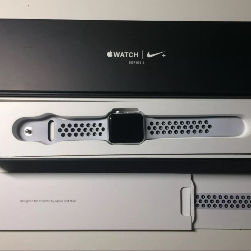 Apple Watch Series 3 Nike+ 38mm GPS ONLY - Picture 3 of 8